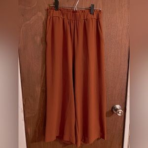 H&M Crop Pull-on Pants Size 6